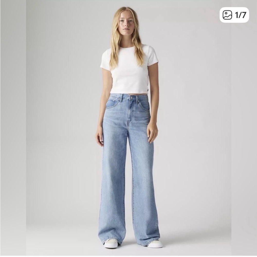 Levi's high rise cinch waist baggy jeans light wash 28 x 31
